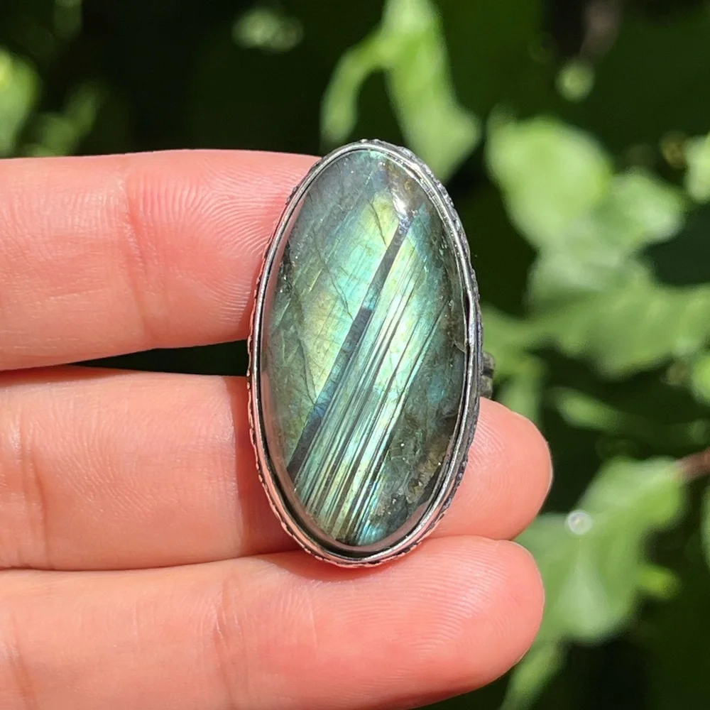 Size 8 925 silver‎ plated green flash labradorite ring